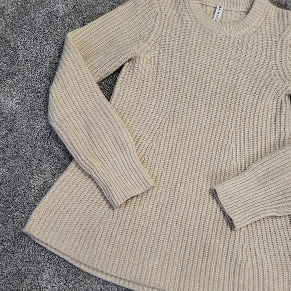 Athleta Sierra Wool Blend Oatmeal Cream Sweater Size XS - Picture 4 of 12